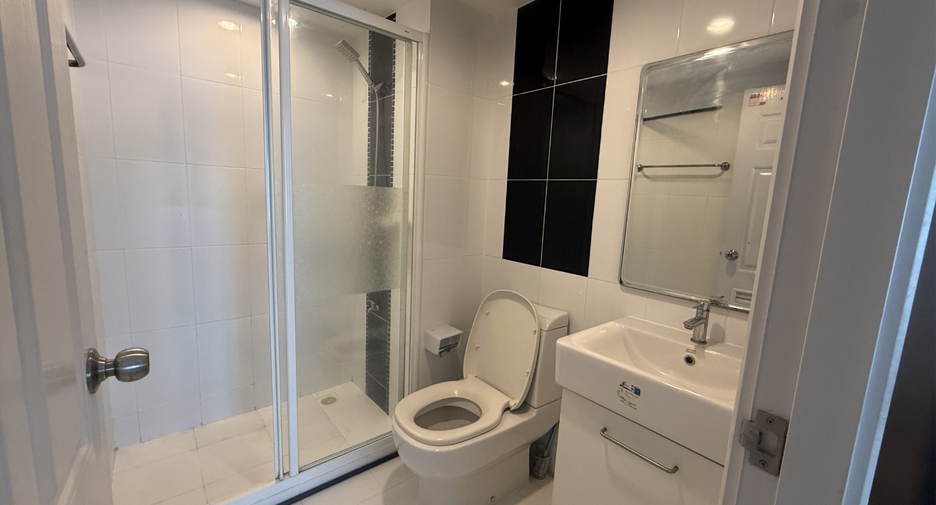 Продажа 1 кровать кондо в Хуаи Кхщанг, Бангкок