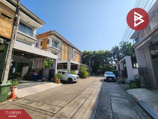 For sale 3 bedrooms townhouse in Lat Phrao, Bangkok