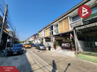For sale 3 bedrooms townhouse in Lat Phrao, Bangkok