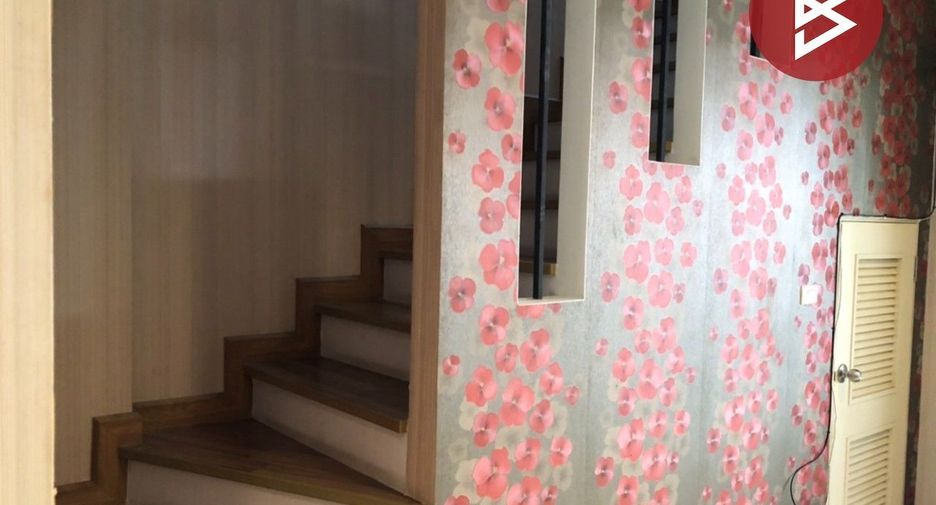 For sale 3 bedrooms townhouse in Lat Phrao, Bangkok