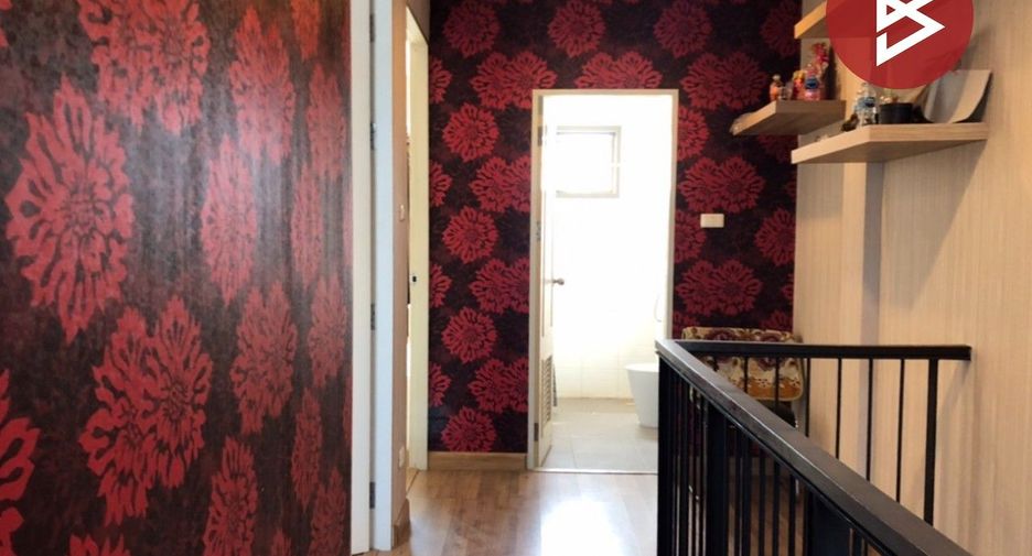 For sale 3 bedrooms townhouse in Lat Phrao, Bangkok