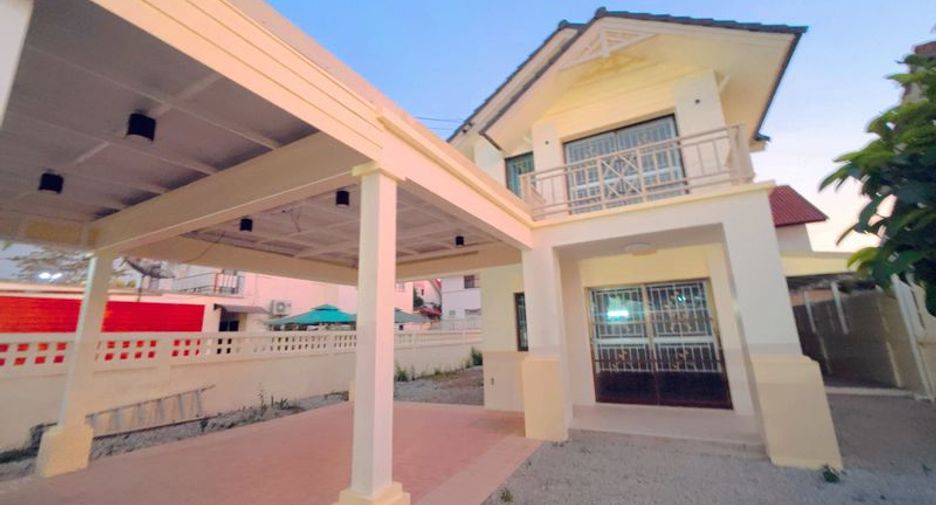 For rent 3 bedrooms house in Si Racha, Chonburi