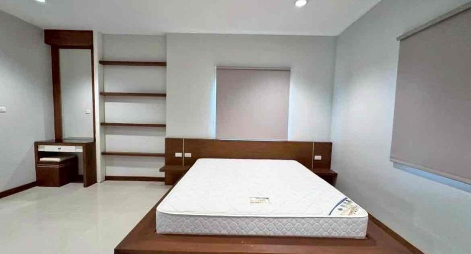 For rent 3 bedrooms house in Bang Lamung, Chonburi