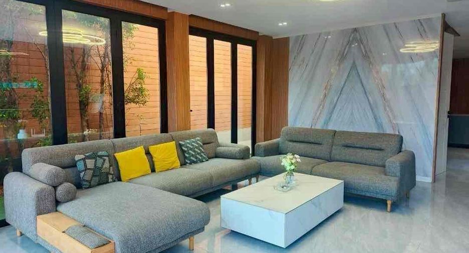 Villa en alquiler de 7 habitaciones en Bang Lamung, Chonburi