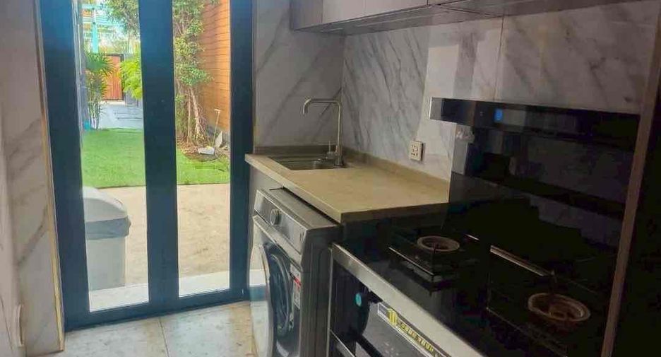 Villa en alquiler de 7 habitaciones en Bang Lamung, Chonburi