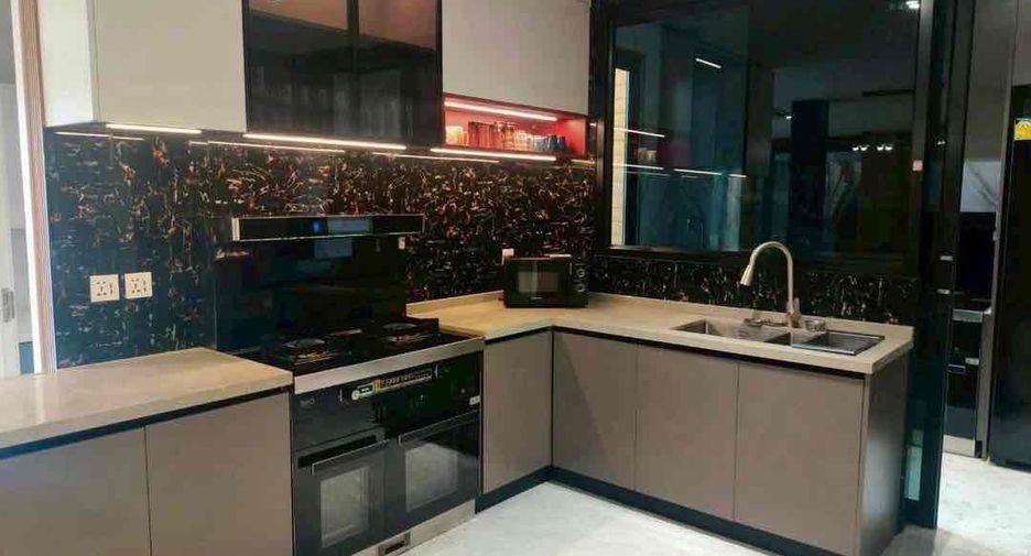 Villa en alquiler de 7 habitaciones en Bang Lamung, Chonburi