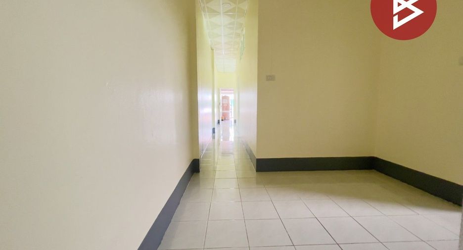 For sale 2 bedrooms townhouse in Mueang Nakhon Pathom, Nakhon Pathom