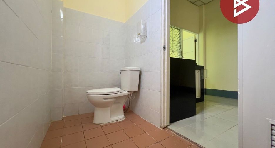 For sale 2 bedrooms townhouse in Mueang Nakhon Pathom, Nakhon Pathom