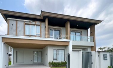Haus zum Kauf mit 4 Zimmer in Bang Lamung, Chonburi
