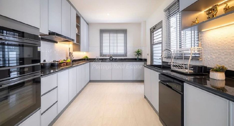 À vendre 4 chambres maison à Bang Lamung, Chonburi
