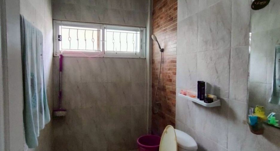 For sale 5 bedrooms house in Bang Pakong, Chachoengsao