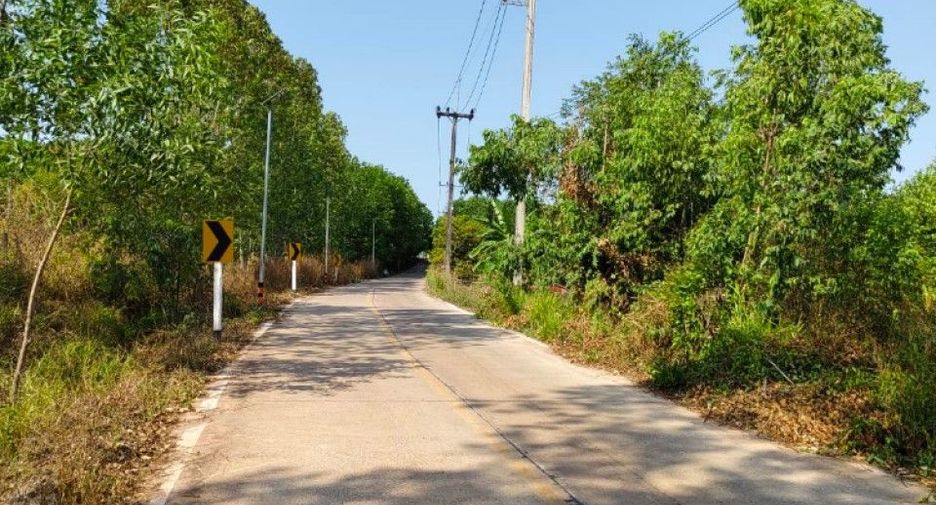 For sale 4 bedrooms house in Na Di, Prachin Buri