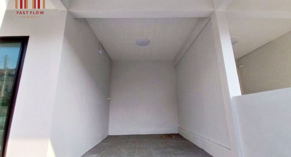 For sale 4 bedrooms house in Lat Lum Kaeo, Pathum Thani
