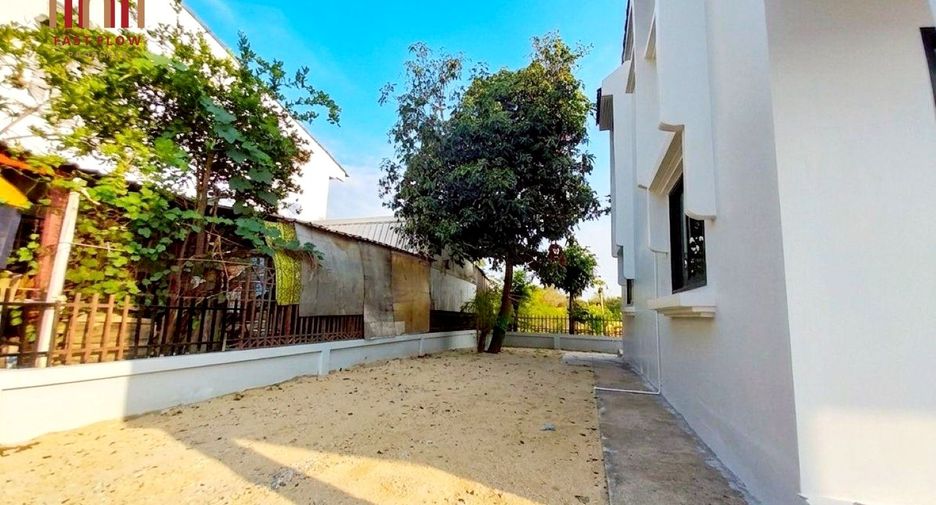 For sale 4 bedrooms house in Lat Lum Kaeo, Pathum Thani