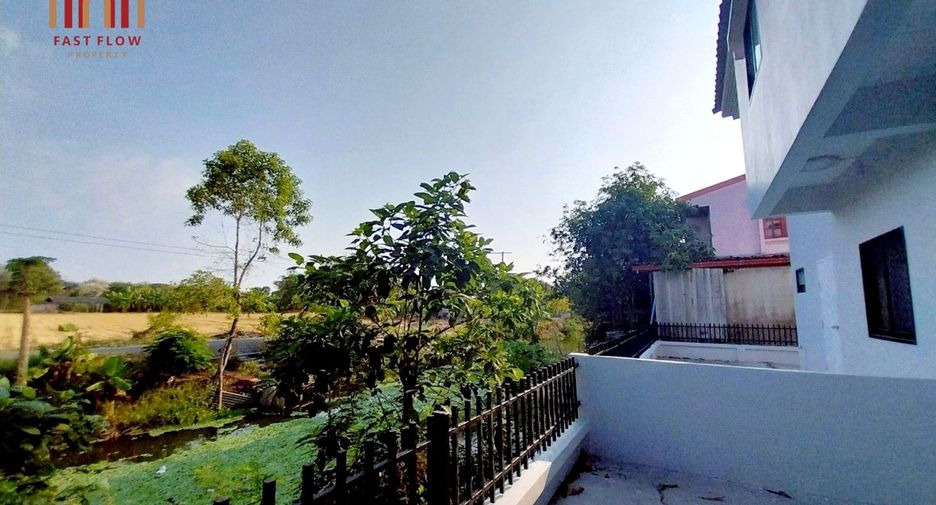 For sale 4 bedrooms house in Lat Lum Kaeo, Pathum Thani