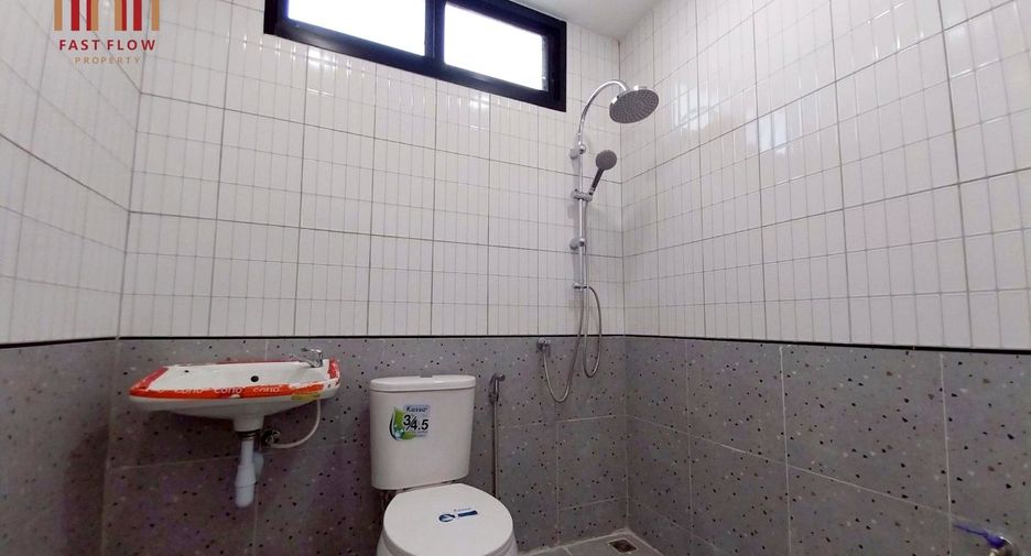For sale 4 bedrooms house in Lat Lum Kaeo, Pathum Thani