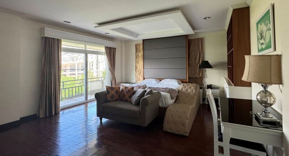 Casa en alquiler de 4 habitaciones en Bang Lamung, Chonburi