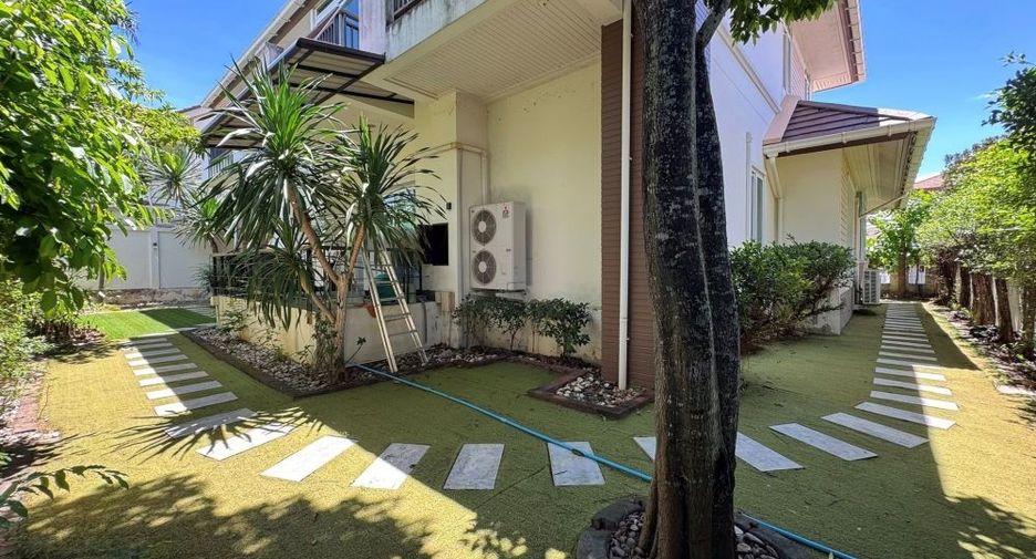 Casa en alquiler de 4 habitaciones en Bang Lamung, Chonburi