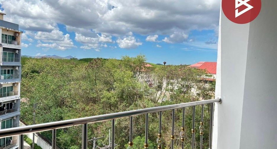 For sale 1 bed condo in Pluak Daeng, Rayong