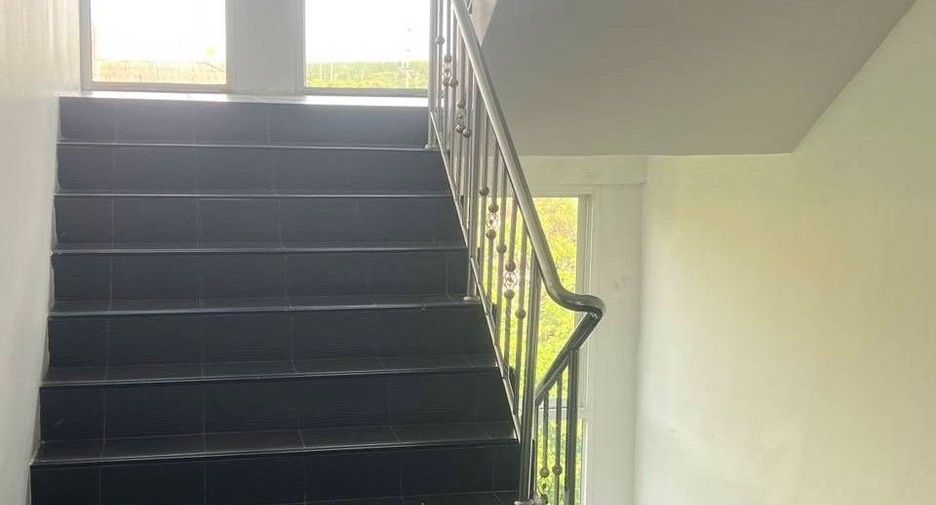 For sale 1 bed condo in Pluak Daeng, Rayong