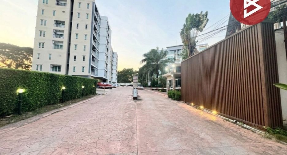 For sale 1 bed condo in Pluak Daeng, Rayong