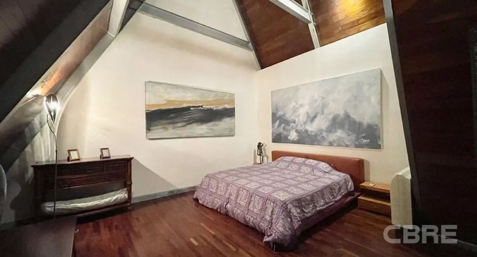 For sale 3 bedrooms condo in Watthana, Bangkok