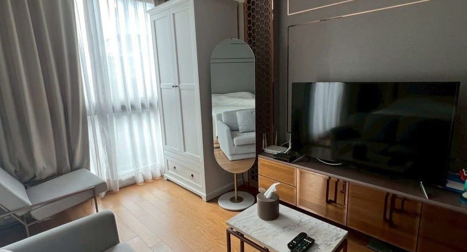For rent 1 bed condo in Bang Rak, Bangkok