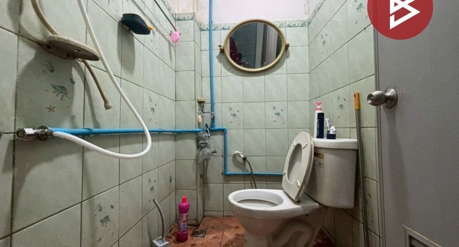 For sale 1 bed townhouse in Mueang Samut Prakan, Samut Prakan