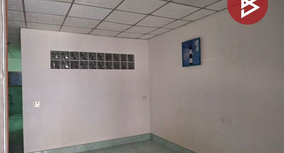 For sale 1 bed townhouse in Mueang Samut Prakan, Samut Prakan