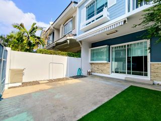 For rent 2 bedrooms townhouse in Bang Phli, Samut Prakan