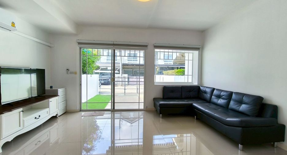 For rent 2 bedrooms townhouse in Bang Phli, Samut Prakan