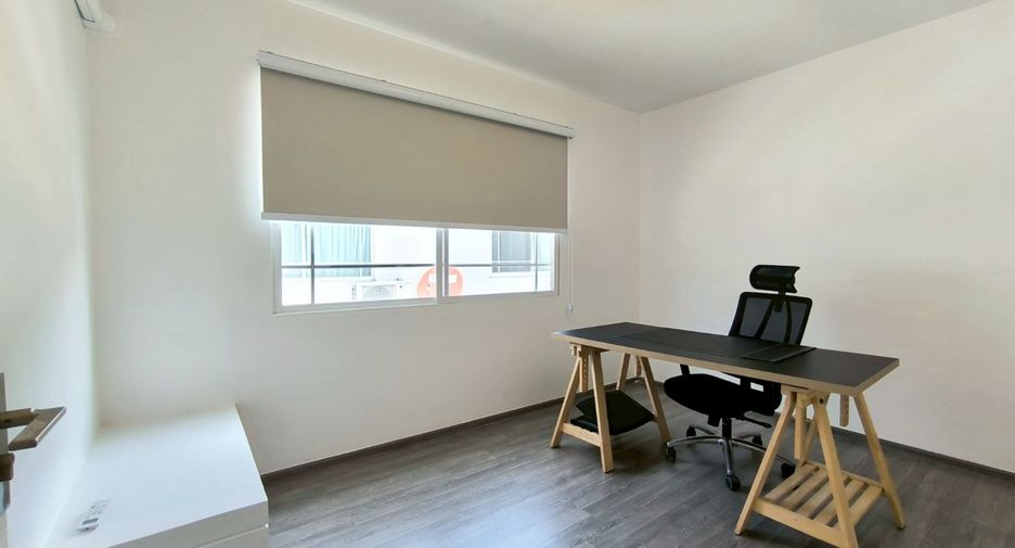 For rent 2 bedrooms townhouse in Bang Phli, Samut Prakan