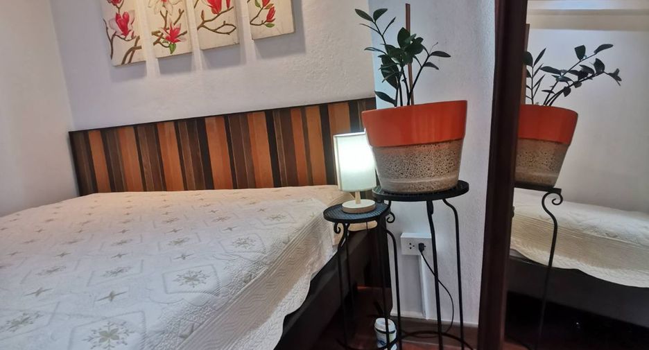 For rent 2 bedrooms condo in Chatuchak, Bangkok