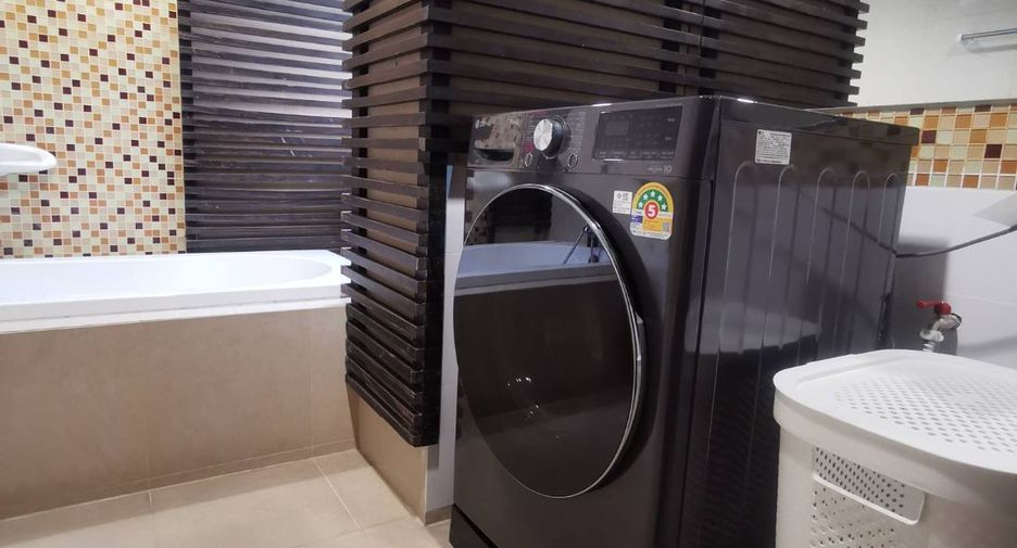 For rent 2 bedrooms condo in Chatuchak, Bangkok