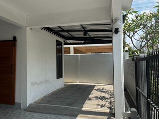 Haus zur Miete mit 3 Zimmer in Huai Khwang, Bangkok