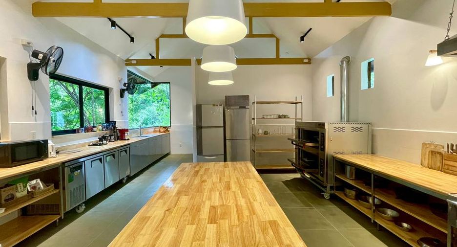 Villa en alquiler y en venta de 4 habitaciones en Mae Rim, Chiang Mai