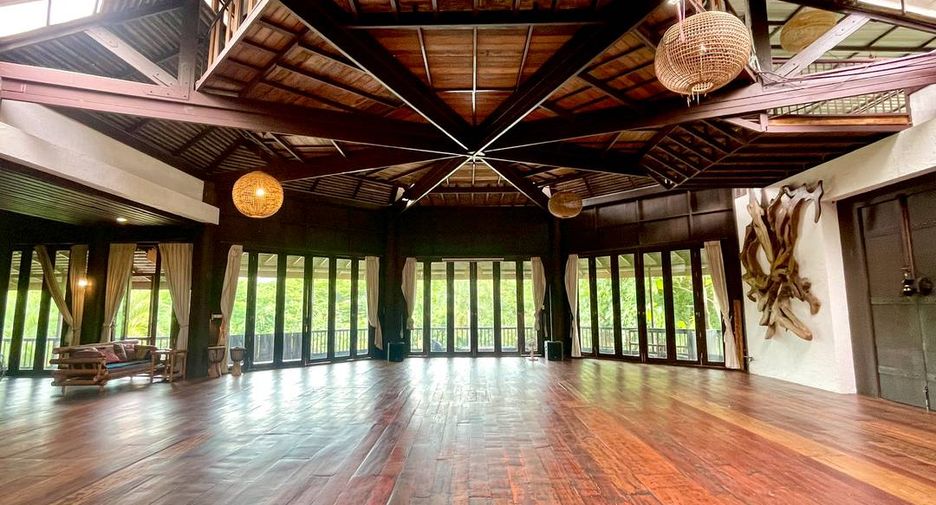 Villa en alquiler y en venta de 4 habitaciones en Mae Rim, Chiang Mai