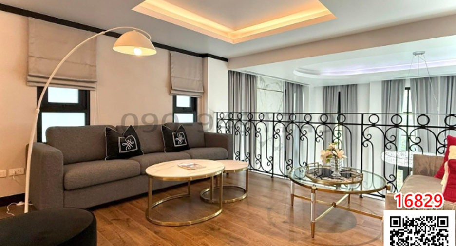 For rent 4 bedrooms house in Watthana, Bangkok