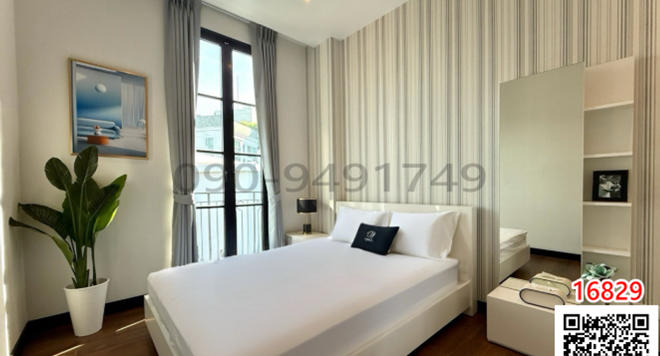 For rent 4 bedrooms house in Watthana, Bangkok