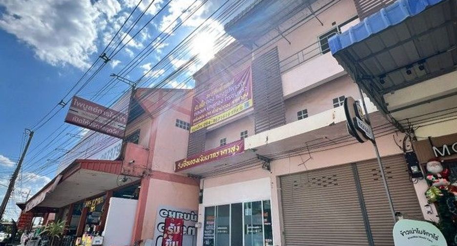 À vendre 2 chambres local commercial à Nong Han, Udon Thani