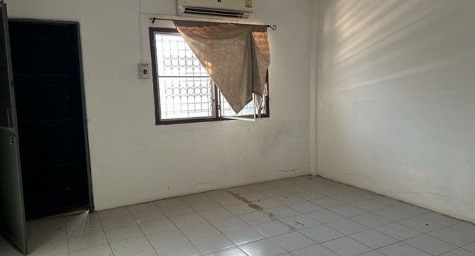 Gewerbefläche zum Kauf mit 2 Zimmer in Nong Han, Udon Thani