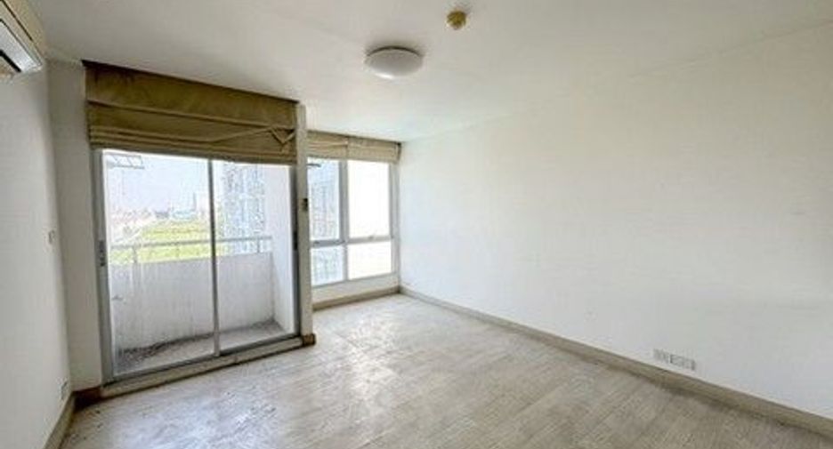 For sale 1 bed condo in Suan Luang, Bangkok