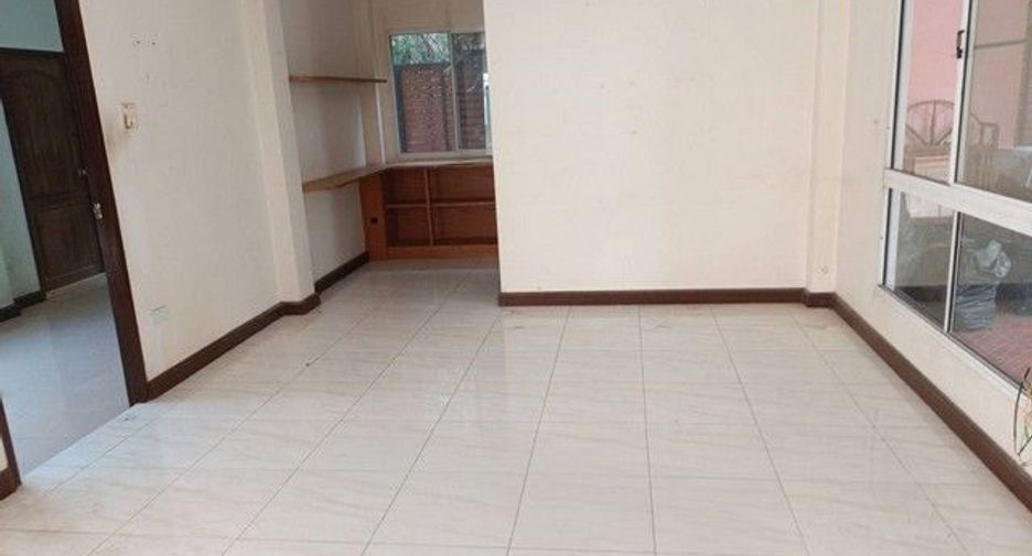 Продажа 3 спальни дом в Mueang Khon Kaen, Кхонкен