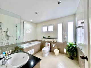 For rent 4 bedrooms villa in Mueang Phuket, Phuket