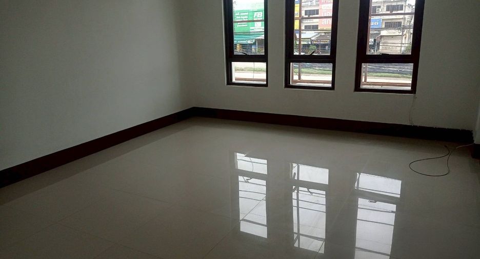 Local comercial en venta de 3 habitaciones en Mueang Khon Kaen, Khon Kaen