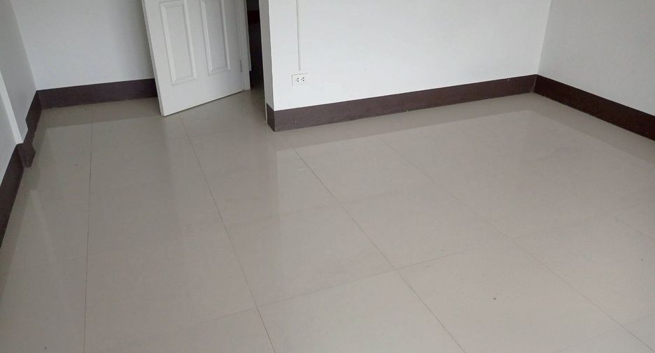 Local comercial en venta de 3 habitaciones en Mueang Khon Kaen, Khon Kaen