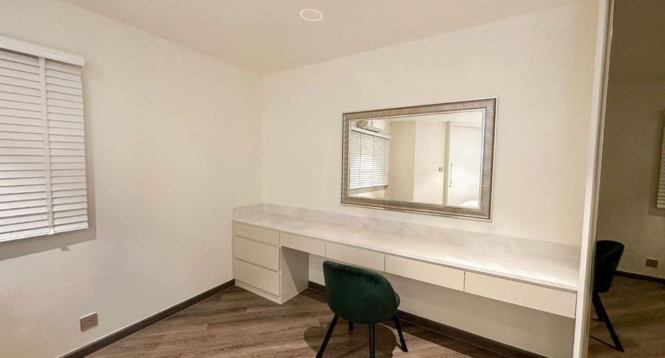 Wohnung zur Miete und zum Kauf mit 2 Zimmer in Watthana, Bangkok