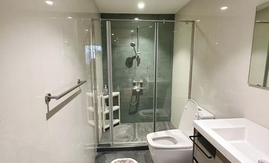 Condo en alquiler y en venta de 2 habitaciones en Watthana, Bangkok