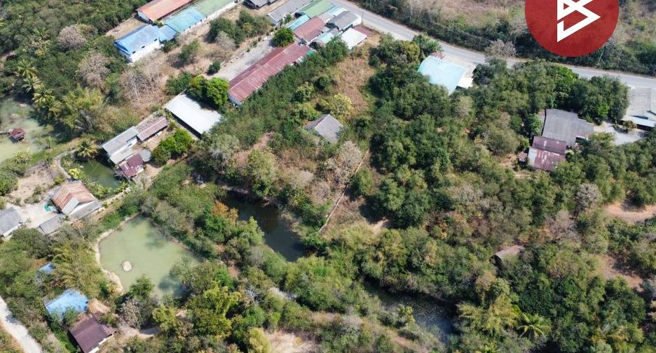 For sale land in Rong Kwang, Phrae