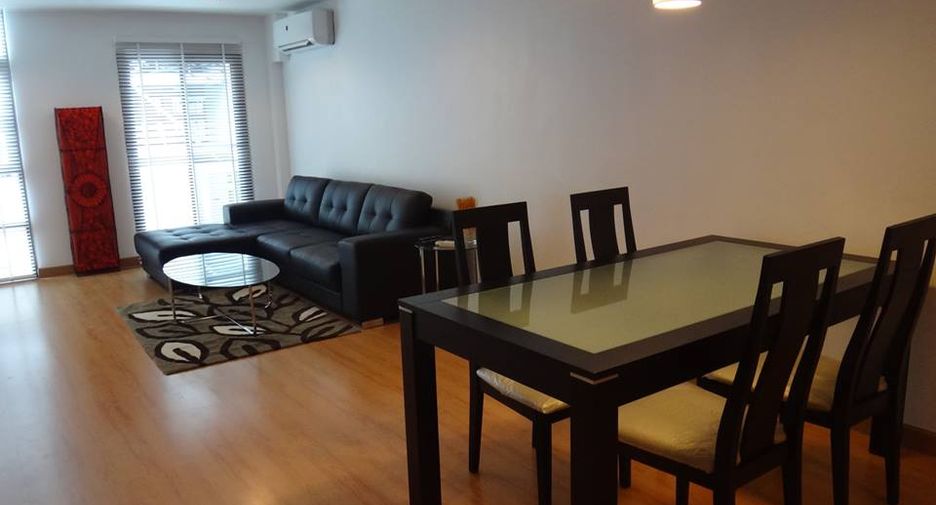 For rent 2 bedrooms condo in Bang Rak, Bangkok